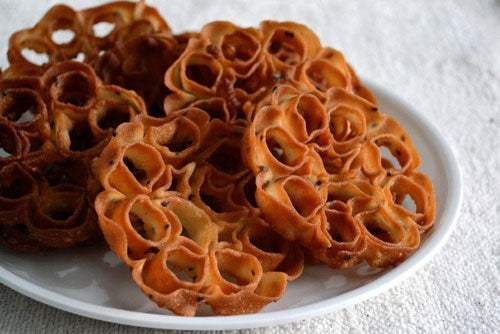 Buy Malgudi Sweets Achu Murukku / Gulabi Puvvulu / Achapam online usa [ US ] 